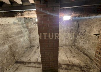 foto cantina 3.jpeg - Townhouse Piazza Solferino 4, Civitella Paganico - photo 26