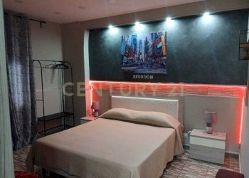 3.jpg - Casa indipendente Via Ortolani 22, Catania - foto 3