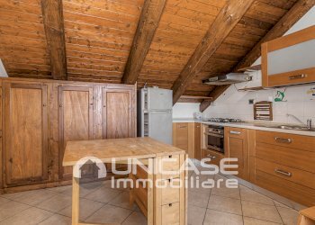 Cucina - Bilocale via Pralafera, 26, frazione Luserna, Luserna San Giovanni - foto 2