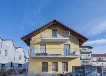 Facciata - Bilocale via Pralafera, 26, frazione Luserna, Luserna San Giovanni - foto 18