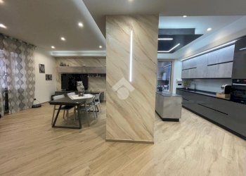 Appartamento Viale Villini Rollino, Genova (zona Sestri Ponente) - foto 2