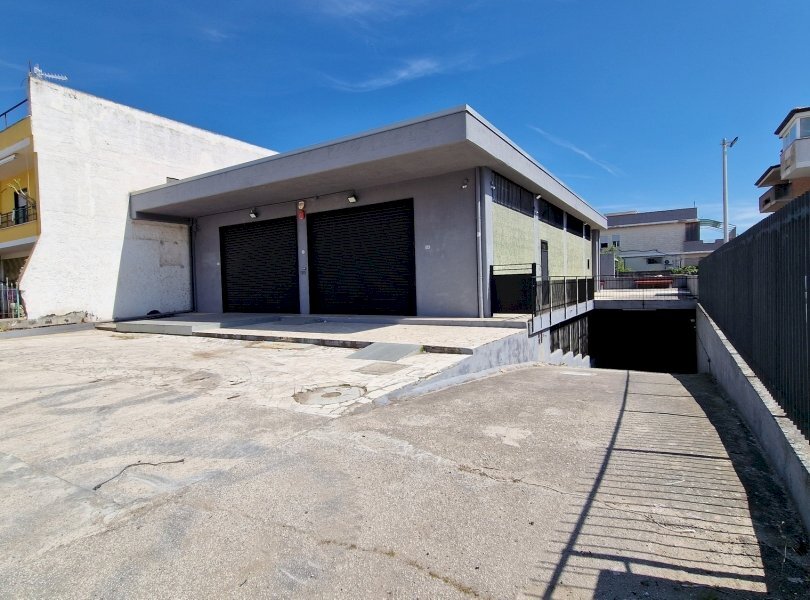 Locale Commerciale Mondragone - foto 1