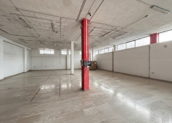 Locale Commerciale Mondragone - foto 8