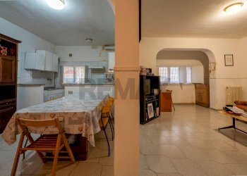 Bilocale Viale Gaetano Moreali, 191 
 Centro storico, Modena (zona Centro Storico) - foto 4