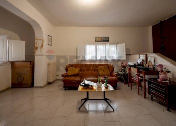 Bilocale Viale Gaetano Moreali, 191 
 Centro storico, Modena (zona Centro Storico) - foto 5