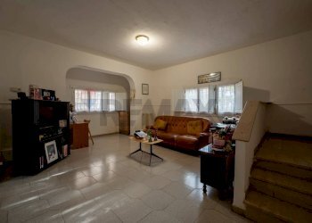 Bilocale Viale Gaetano Moreali, 191 
 Centro storico, Modena (zona Centro Storico) - foto 10