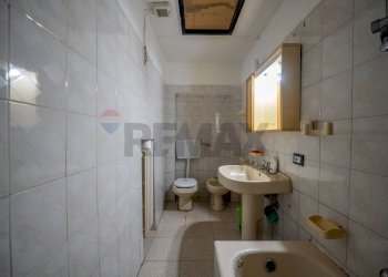 Bilocale Viale Gaetano Moreali, 191 
 Centro storico, Modena (zona Centro Storico) - foto 22