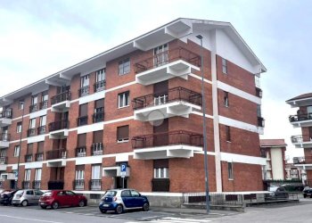 Quadrilocale Via dante alighieri 12, Piossasco - foto 1