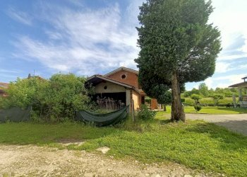 Villa Rogeno - foto 1