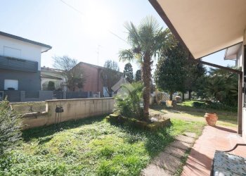 Villa Via Camillo Benso Conte di Cavour, Novi di Modena - foto 6