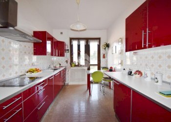 Appartamento Via chiapussone, Ivrea - foto 1