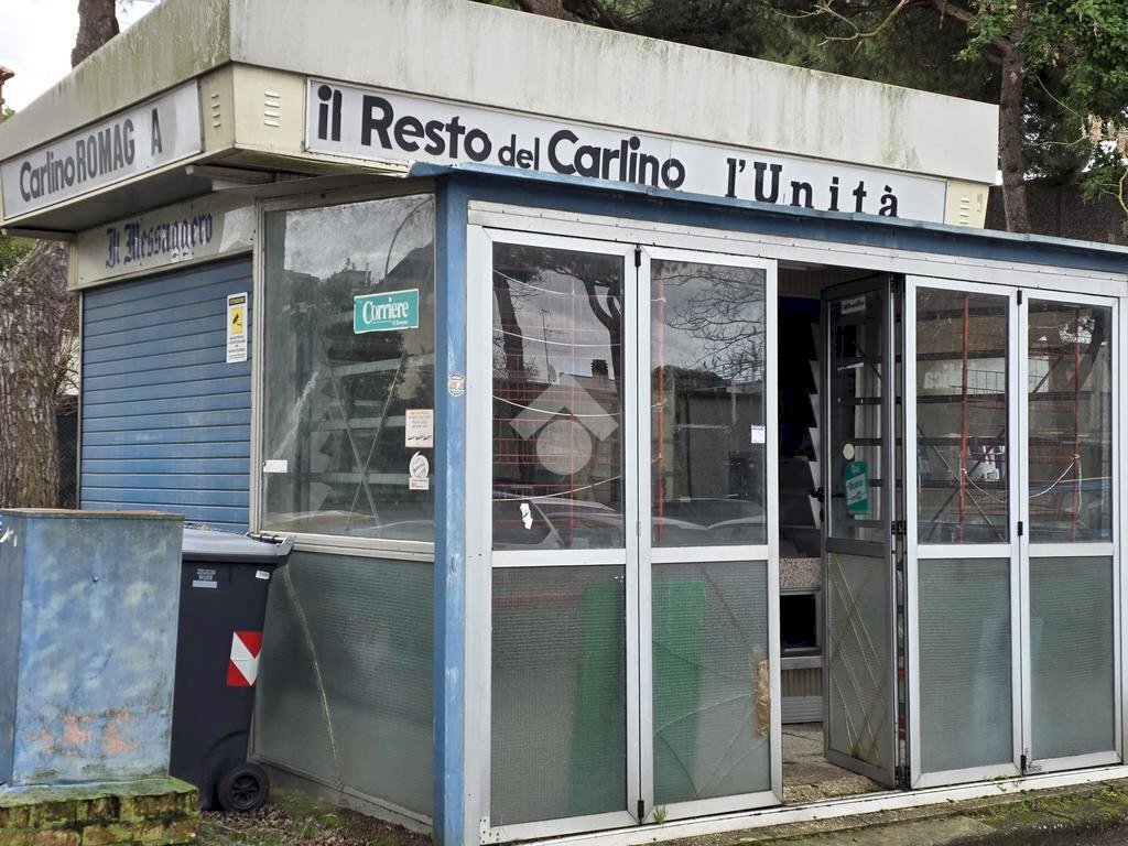 Shop Piazzale Stazione radio, Cervia - photo 2