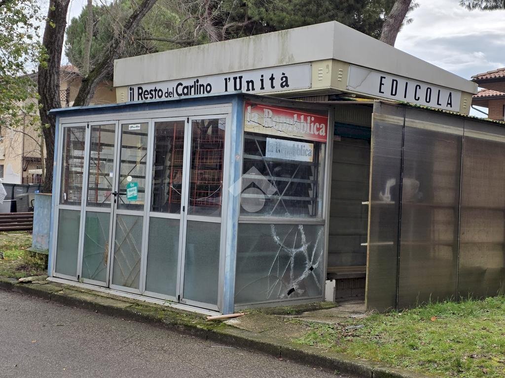 Shop Piazzale Stazione radio, Cervia - photo 3