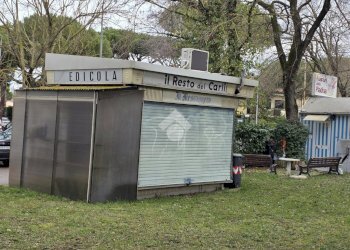 Shop Piazzale Stazione radio, Cervia - photo 4