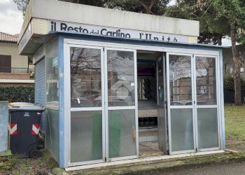 Shop Piazzale Stazione radio, Cervia - photo 11