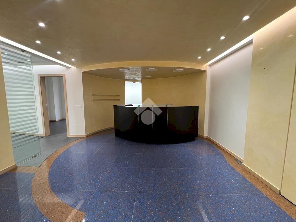 Office Via Antonio Cechov, Milano (neighborhood Gallaratese) - photo 2