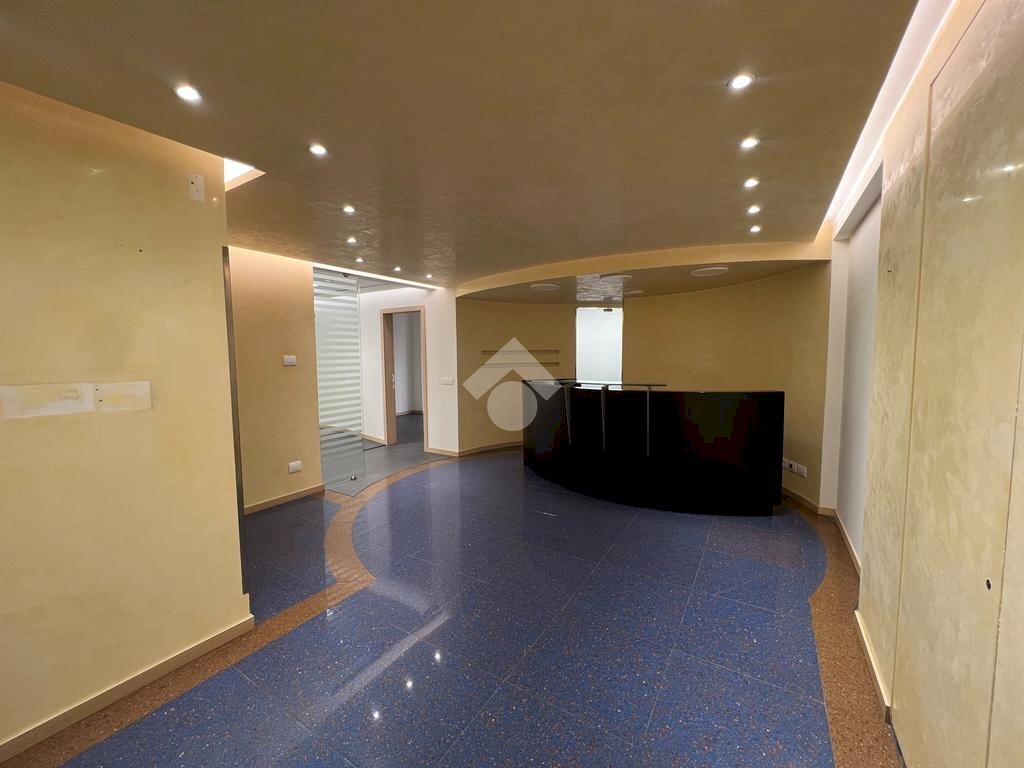 Office Via Antonio Cechov, Milano (neighborhood Gallaratese) - photo 3