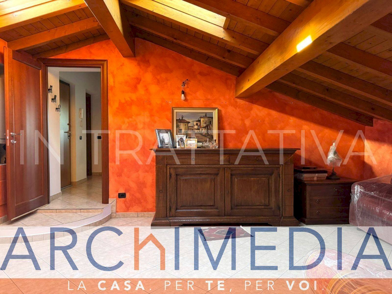 Foto 1 - Two-room apartment Via Antonio Gramsi, Malnate - photo 1