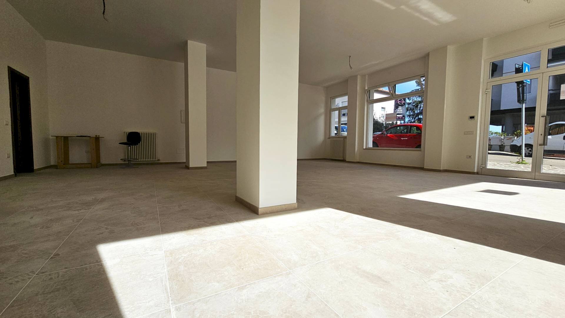 Foto 3 - Locale Commerciale via cona
 
92, Teramo - foto 3