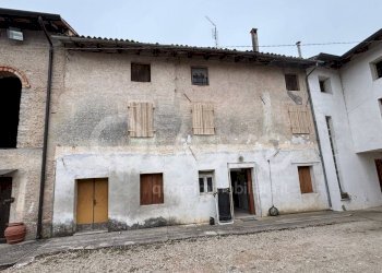 Foto 1 - Casa semi indipendente VIA VITTORIO VENETO
 
18, Lestizza - foto 1
