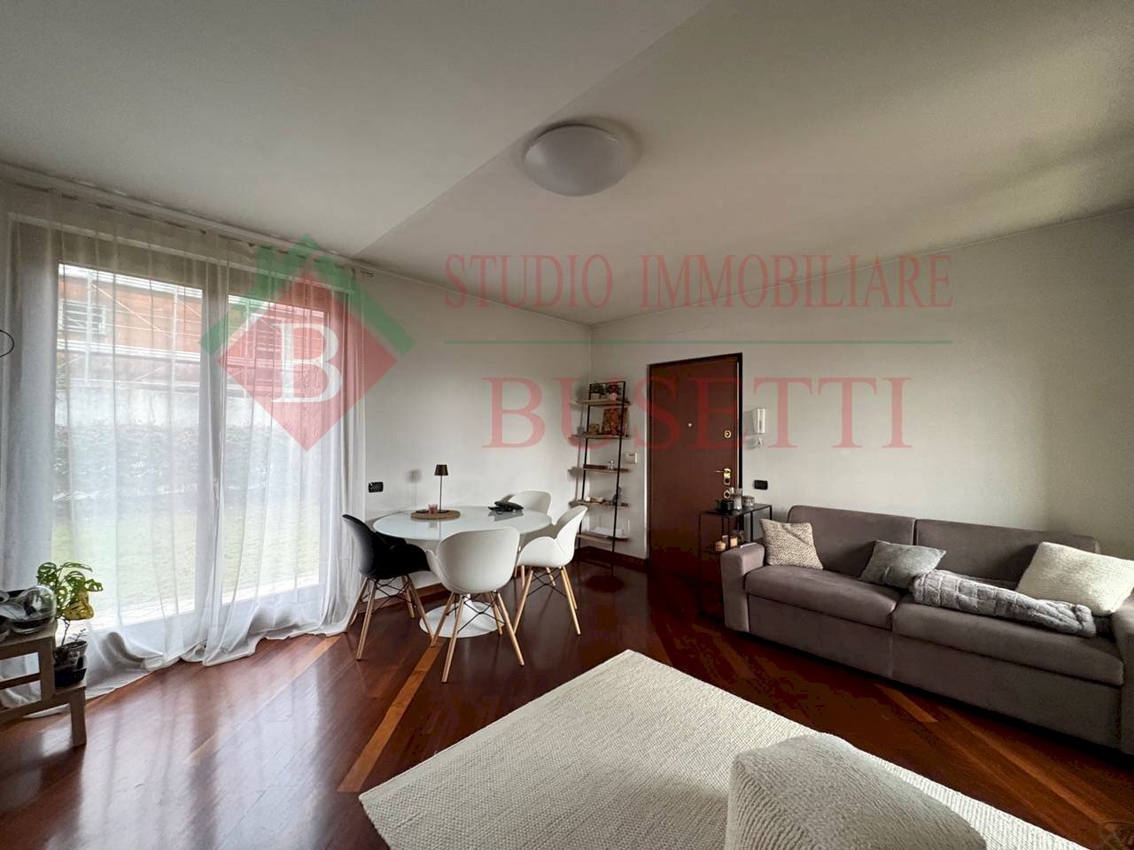 Foto 1 - Bilocale via Piave
 
165, Azzate - foto 1