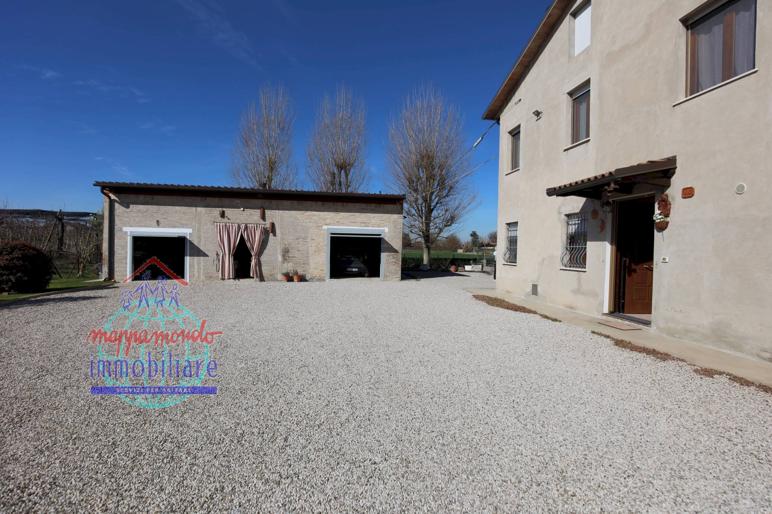 Foto 3 - Villa VIA MAESTRA GRANDE
 
25, Cento - foto 3