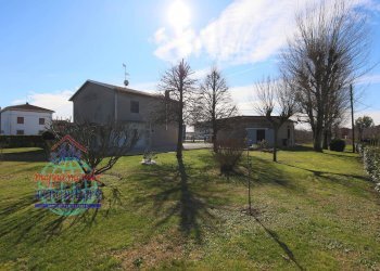 Foto 1 - Villa VIA MAESTRA GRANDE
 
25, Cento - foto 1