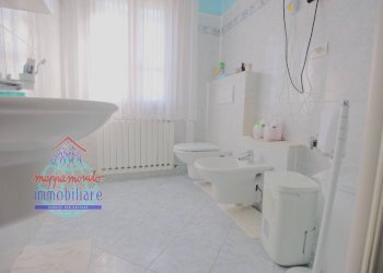 Foto 15 - Villa VIA MAESTRA GRANDE
 
25, Cento - foto 15