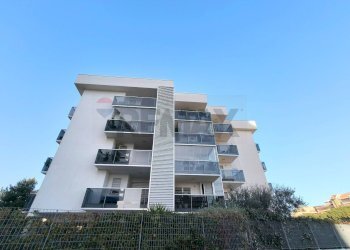 Edificio all\'aperto - Trilocale Via Orfeo Mazzitelli
274, Bari - foto 2