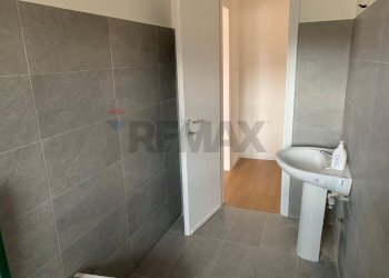 Bagno - Bilocale via bainsizza
 
49, Varese - foto 15