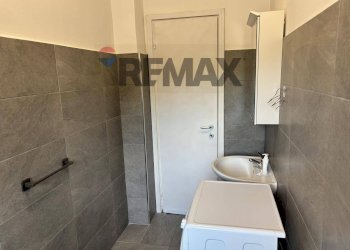 Bagno - Bilocale via bainsizza
 
49, Varese - foto 22