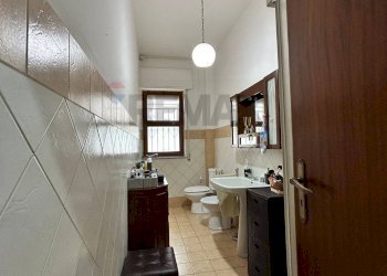 Bagno - Trilocale Via Monsignor Bella
 
7, Aci Catena - foto 7