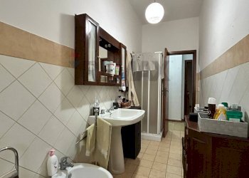 Bagno - Trilocale Via Monsignor Bella
 
7, Aci Catena - foto 8