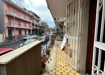 Balcone - Trilocale Via Monsignor Bella
 
7, Aci Catena - foto 16