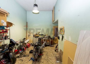 Locale - Garage - Casa indipendente Via G.Marconi
 
94, Nicolosi - foto 22