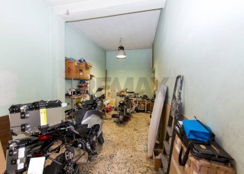 Locale - Garage - Casa indipendente Via G.Marconi
 
94, Nicolosi - foto 23