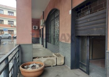 Balcone - Locale Commerciale Via IV Novembre
3, 5, Camporotondo Etneo - foto 7