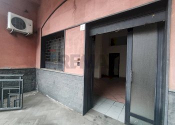 Non correlato - Locale Commerciale Via IV Novembre
3, 5, Camporotondo Etneo - foto 8