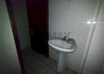 Bagno - Locale Commerciale Via IV Novembre
3, 5, Camporotondo Etneo - foto 15