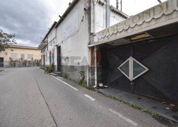Edificio all\'aperto - Locale Commerciale Provinciale
 
76, Acireale - foto 5