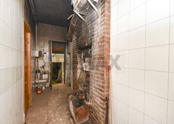 Hall / corridoio - Locale Commerciale Provinciale
 
76, Acireale - foto 11