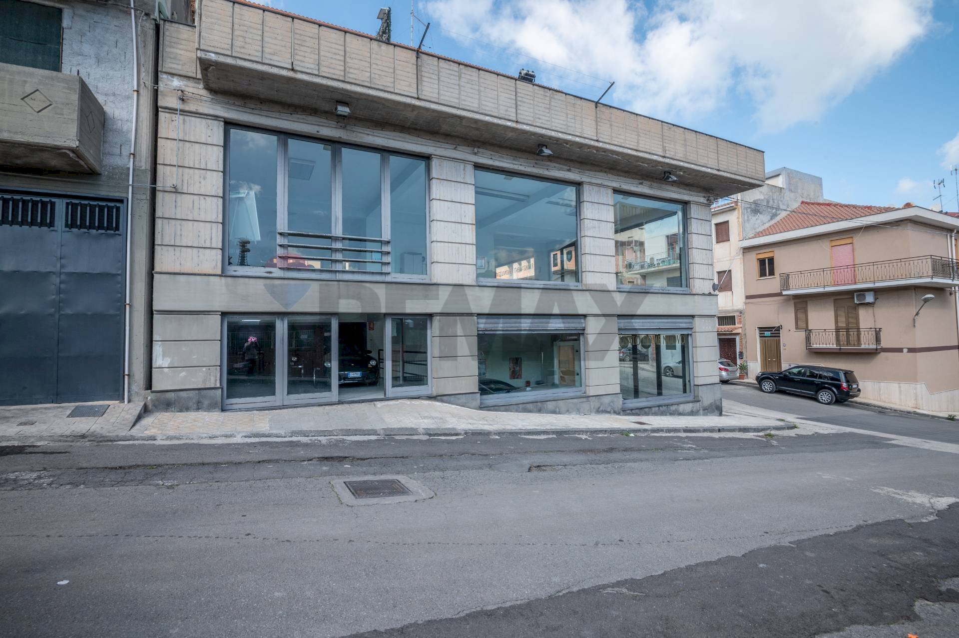 Edificio all\'aperto - Locale Commerciale via ugo foscolo
 
18, Ramacca - foto 1