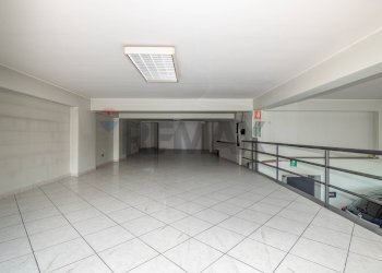 Parcheggio - Locale Commerciale via ugo foscolo
 
18, Ramacca - foto 6