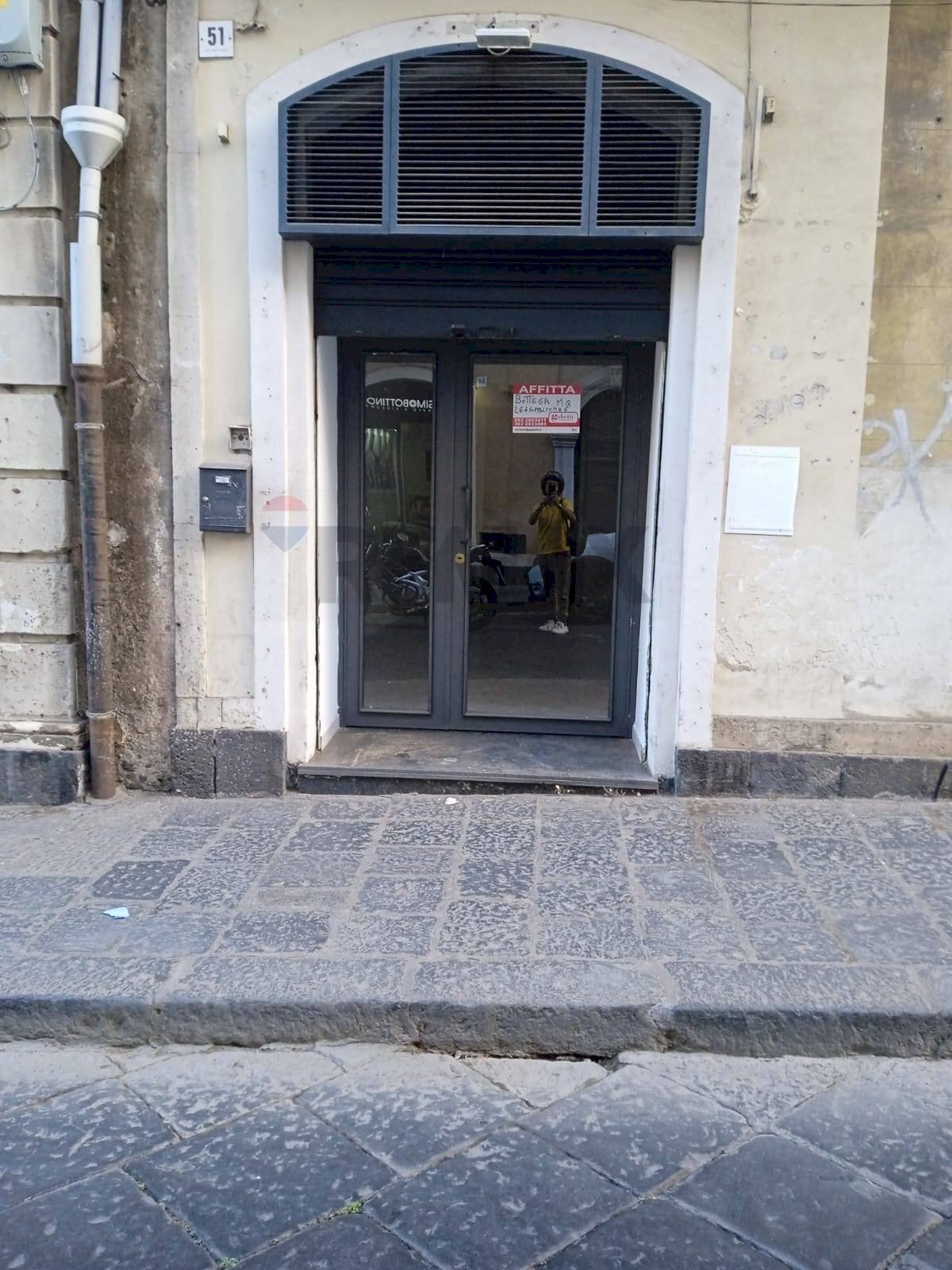 Edificio all\'aperto - Locale Commerciale via paolo vasta
 
51, Acireale - foto 1