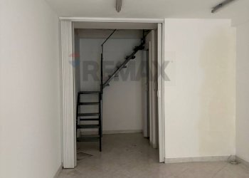 Stanza vuota - Locale Commerciale via paolo vasta
 
51, Acireale - foto 4