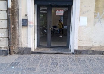 Edificio all\'aperto - Locale Commerciale via paolo vasta
51, Acireale - foto 1