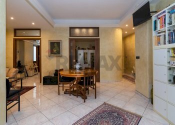 Sala da pranzo - Quadrilocale Corso Italia
 
298, Catania - foto 5