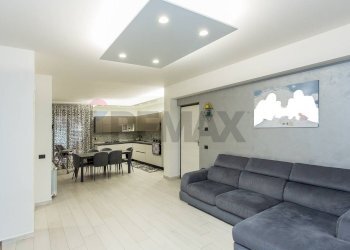 Sala da pranzo - Trilocale Via San Girolamo
 
4, Acireale - foto 2