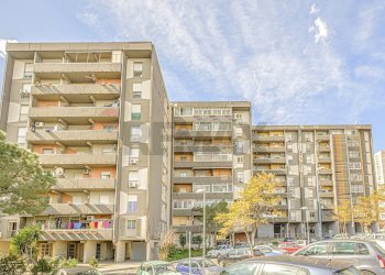 Edificio all\'aperto - Quadrilocale Viale Moncada
 
5, Catania - foto 1