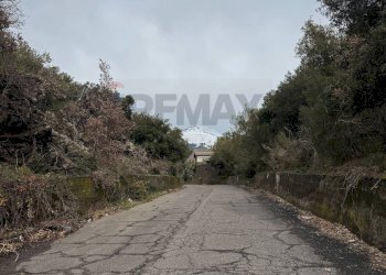 Vista delle montagne - Agricultural land Via della Regione
 
snc, Pedara - photo 8